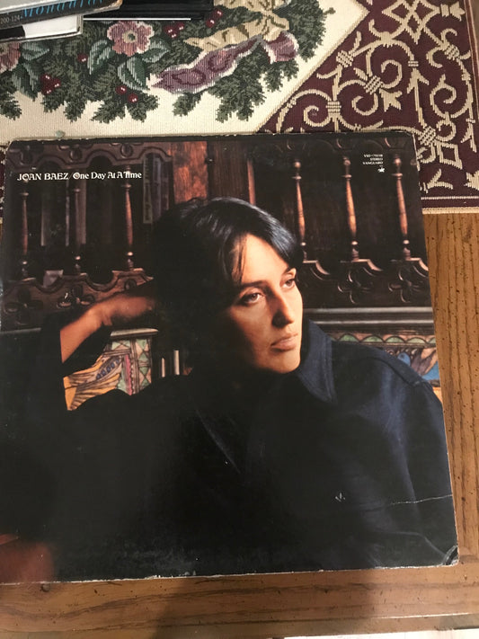 Joan Baez LP One Day At A Tme (001)